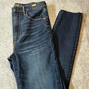 NWT's Abercrombie & Fitch Ultra High  Rise Super Skinny, size 27/4S